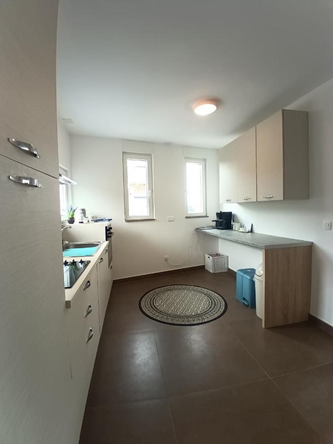 Searenity Pool Suite - Seafront Krmpote-Vodice Kültér fotó